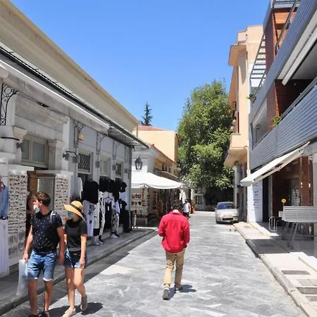 Lovely In Plaka *
